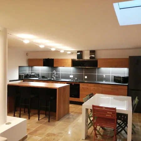 Maison T4 Centre Et Σπίτι διακοπών *